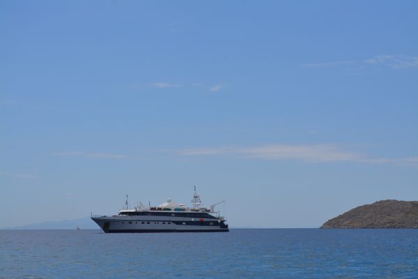 Cruise through the Cyclades with Variety Cruises – 8 Days on a Dream Yacht in Greece