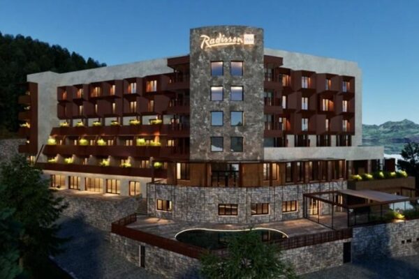 radisson-blue-cota 1400