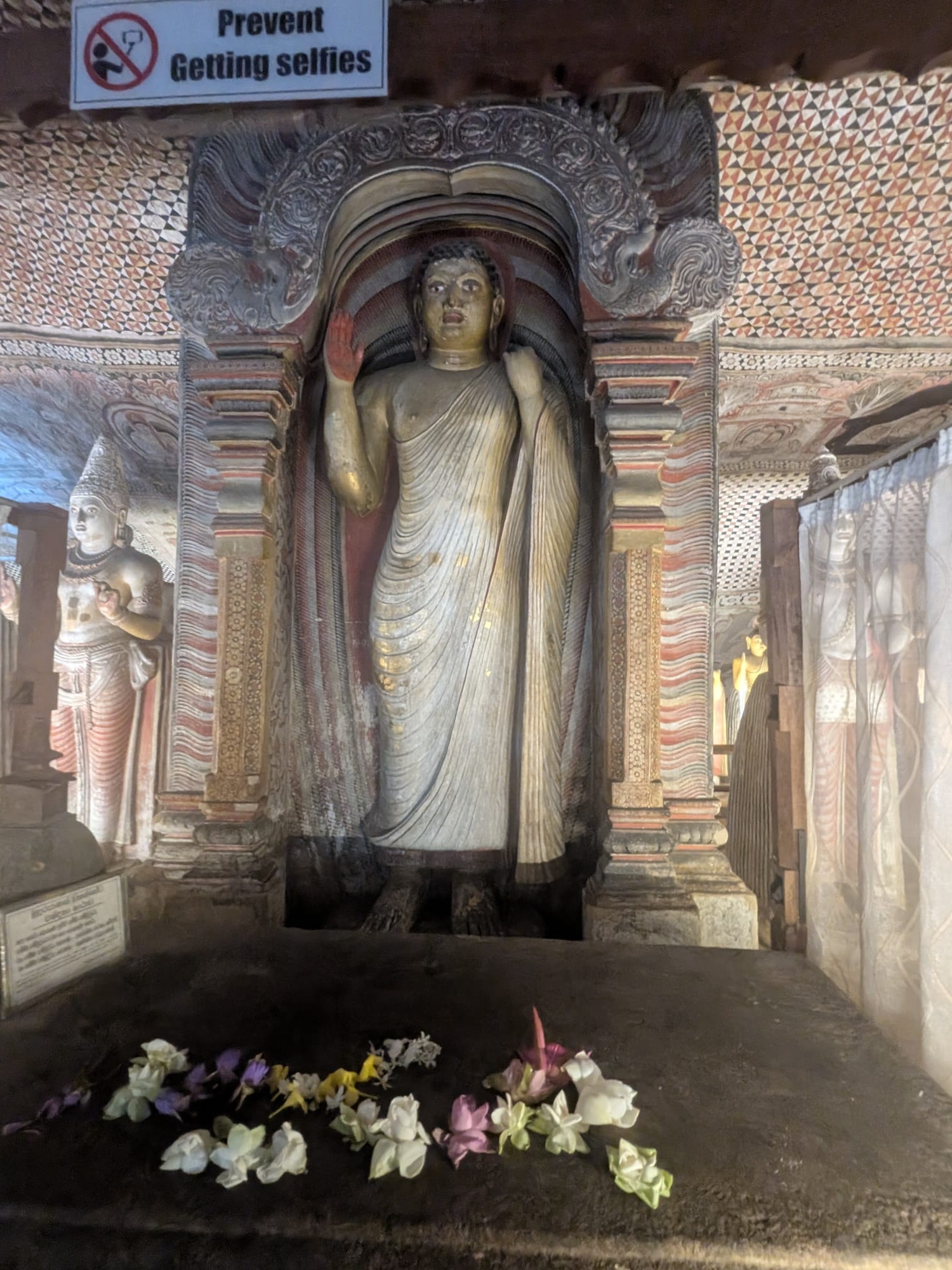 Dambulla Cave Temple
